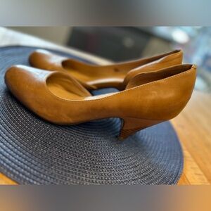 Miz Mooz Tan Suede Heels Timeless Design